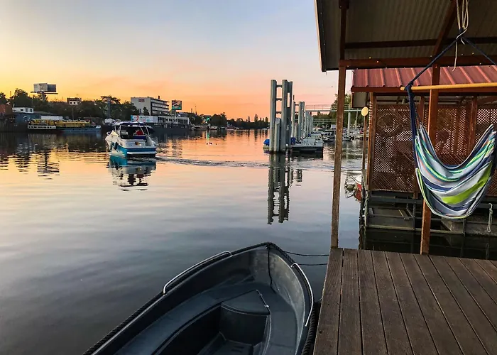 Houseboat Benjamin - Houseboats Benjamin & Franklin